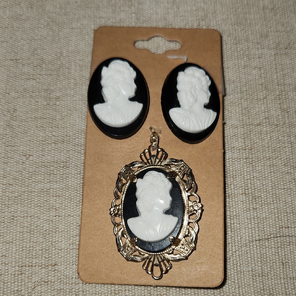 Vintage Style Cameo Pendant and Earrings Set